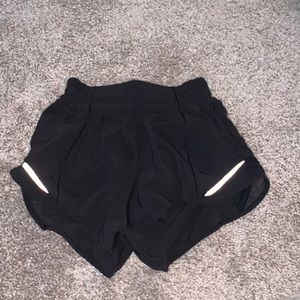 lululemon black hotty hot shorts